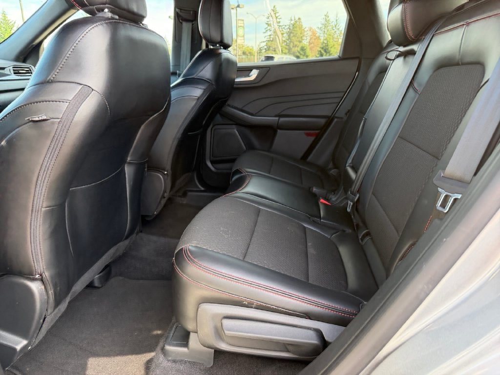 2024 Ford Escape Hybrid ST-Line Select