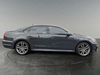 2018 Volkswagen Passat 2.0T R-Line