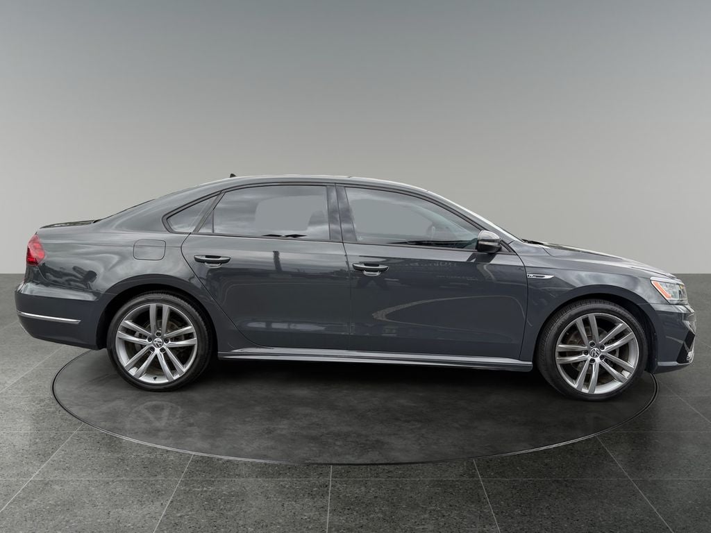 2018 Volkswagen Passat 2.0T R-Line
