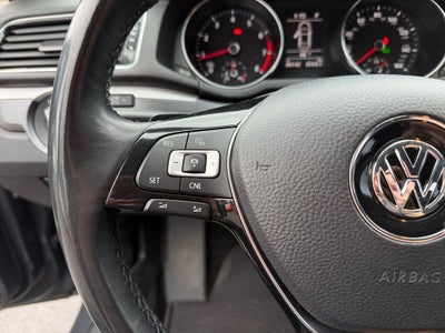 2018 Volkswagen Passat 2.0T R-Line