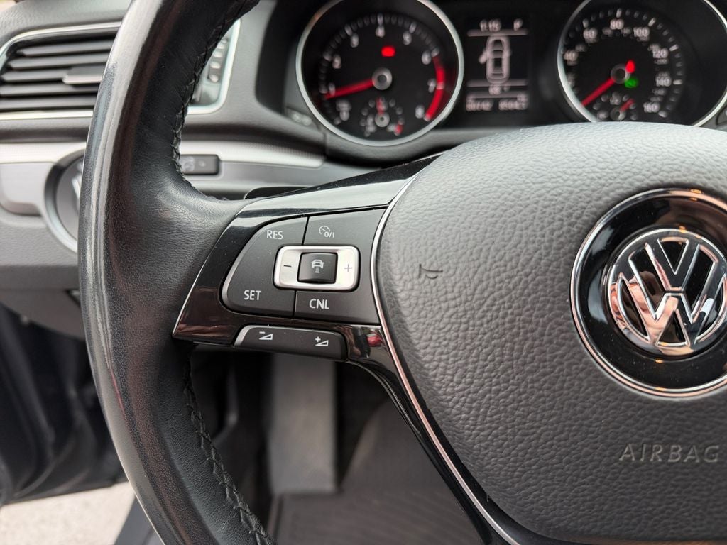 2018 Volkswagen Passat 2.0T R-Line