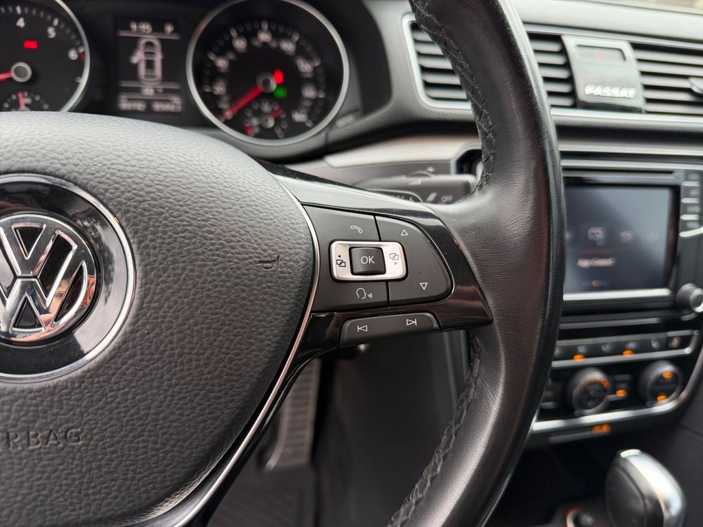 2018 Volkswagen Passat 2.0T R-Line