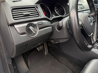 2018 Volkswagen Passat 2.0T R-Line