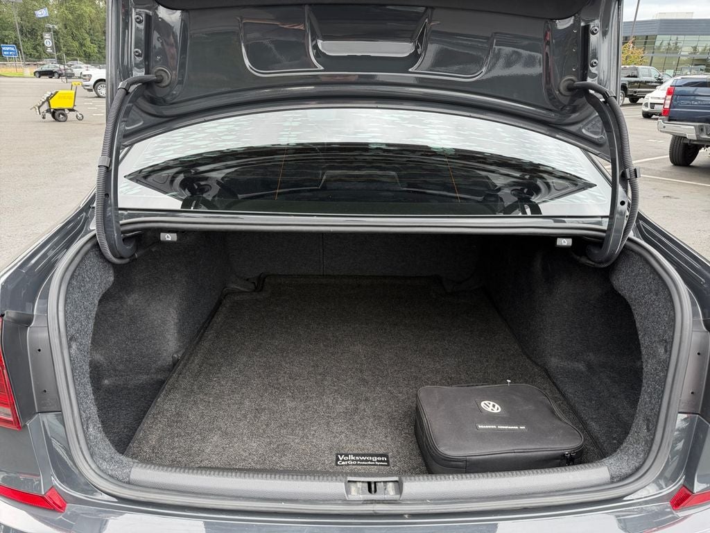 2018 Volkswagen Passat 2.0T R-Line