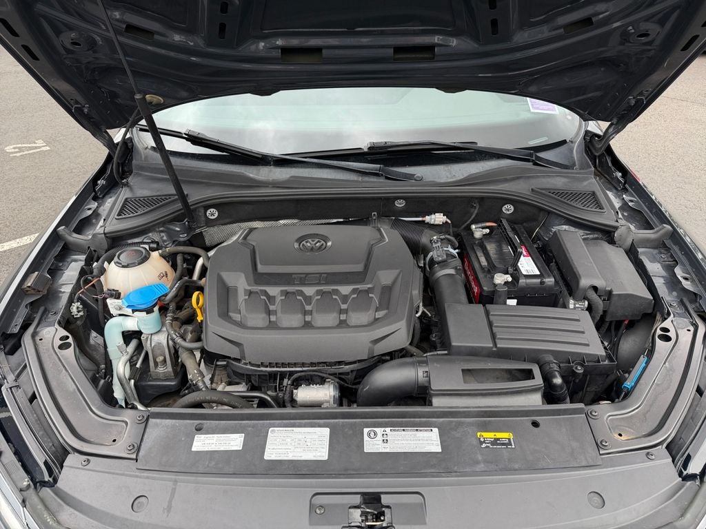 2018 Volkswagen Passat 2.0T R-Line
