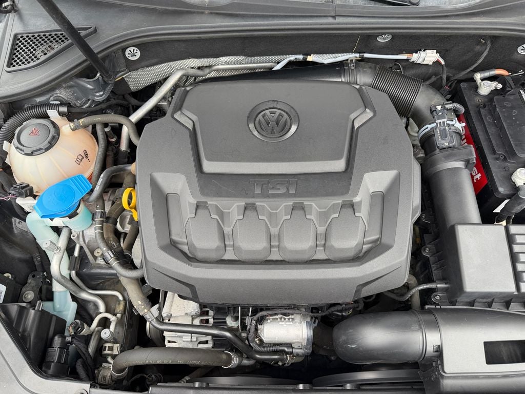 2018 Volkswagen Passat 2.0T R-Line