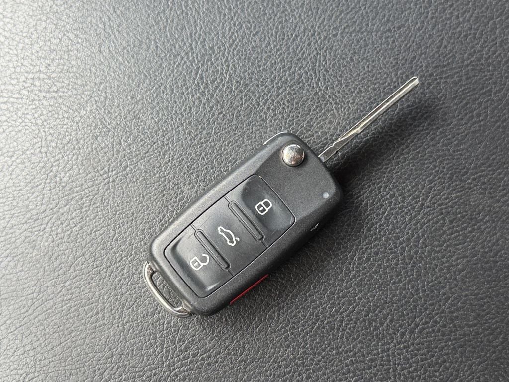 2018 Volkswagen Passat 2.0T R-Line
