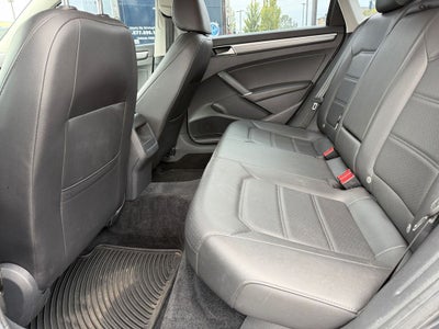 2018 Volkswagen Passat 2.0T R-Line
