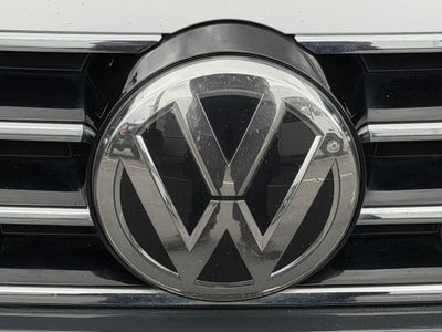 2018 Volkswagen Passat 2.0T R-Line