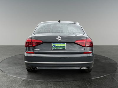 2018 Volkswagen Passat 2.0T R-Line
