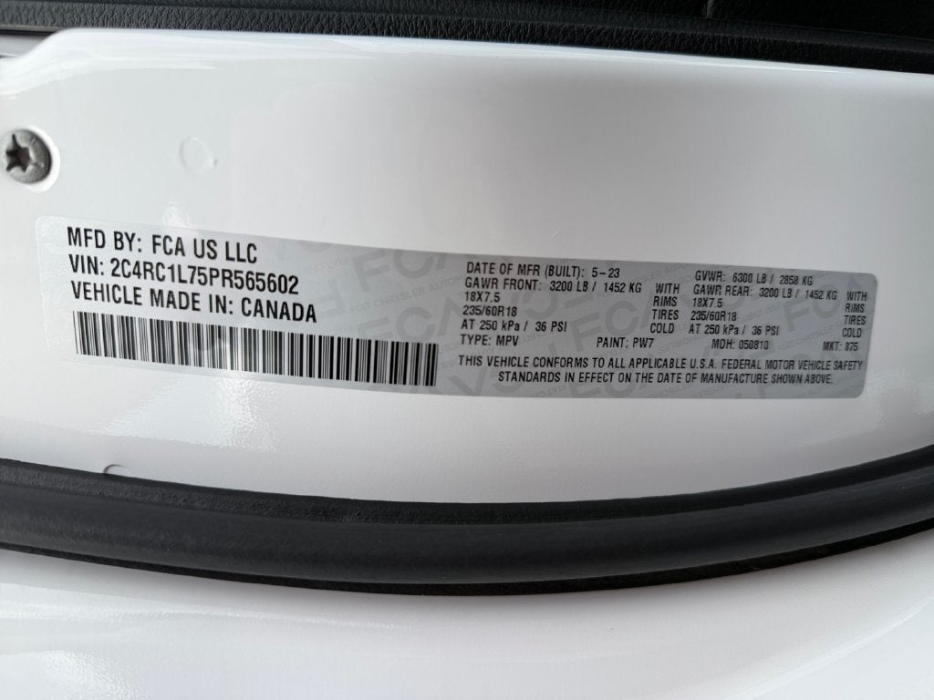 2023 Chrysler Pacifica Hybrid Touring L