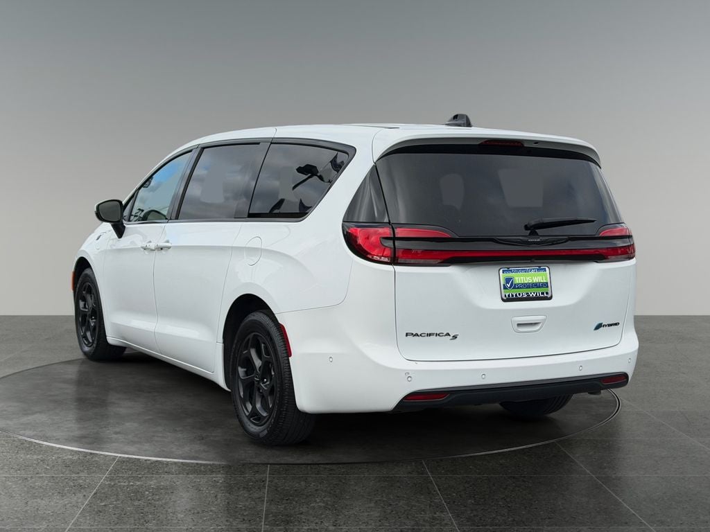 2023 Chrysler Pacifica Hybrid Touring L