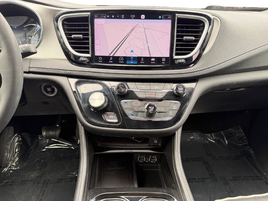 2023 Chrysler Pacifica Hybrid Limited