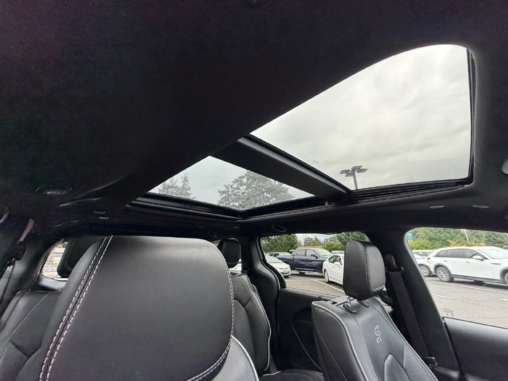 2023 Chrysler Pacifica Hybrid Limited