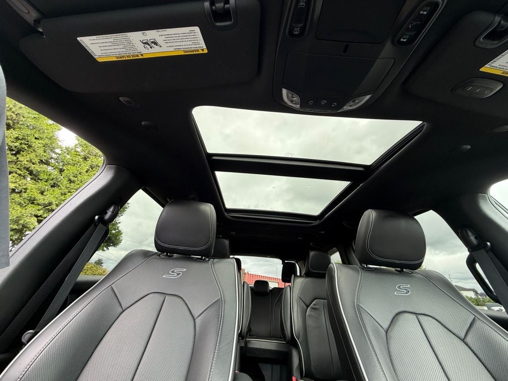 2023 Chrysler Pacifica Hybrid Limited