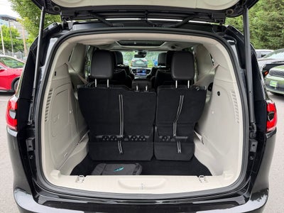 2023 Chrysler Pacifica Hybrid Limited