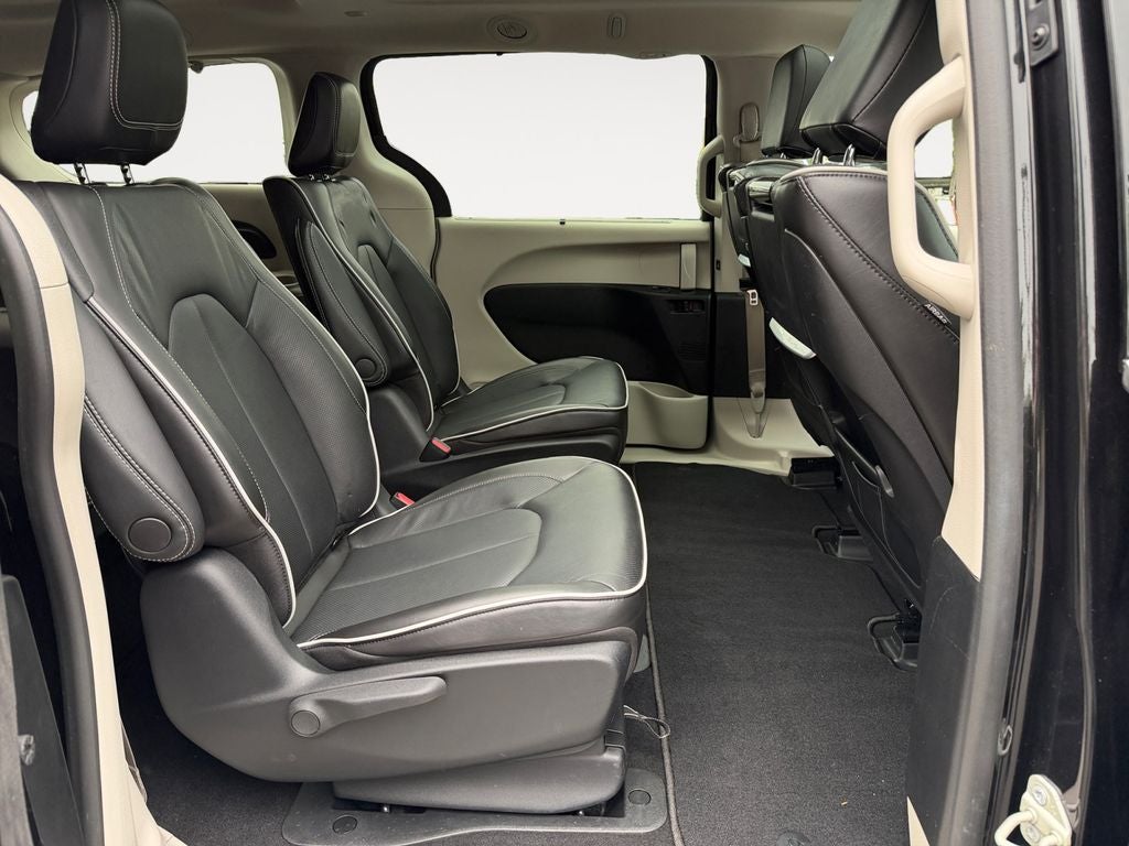 2023 Chrysler Pacifica Hybrid Limited