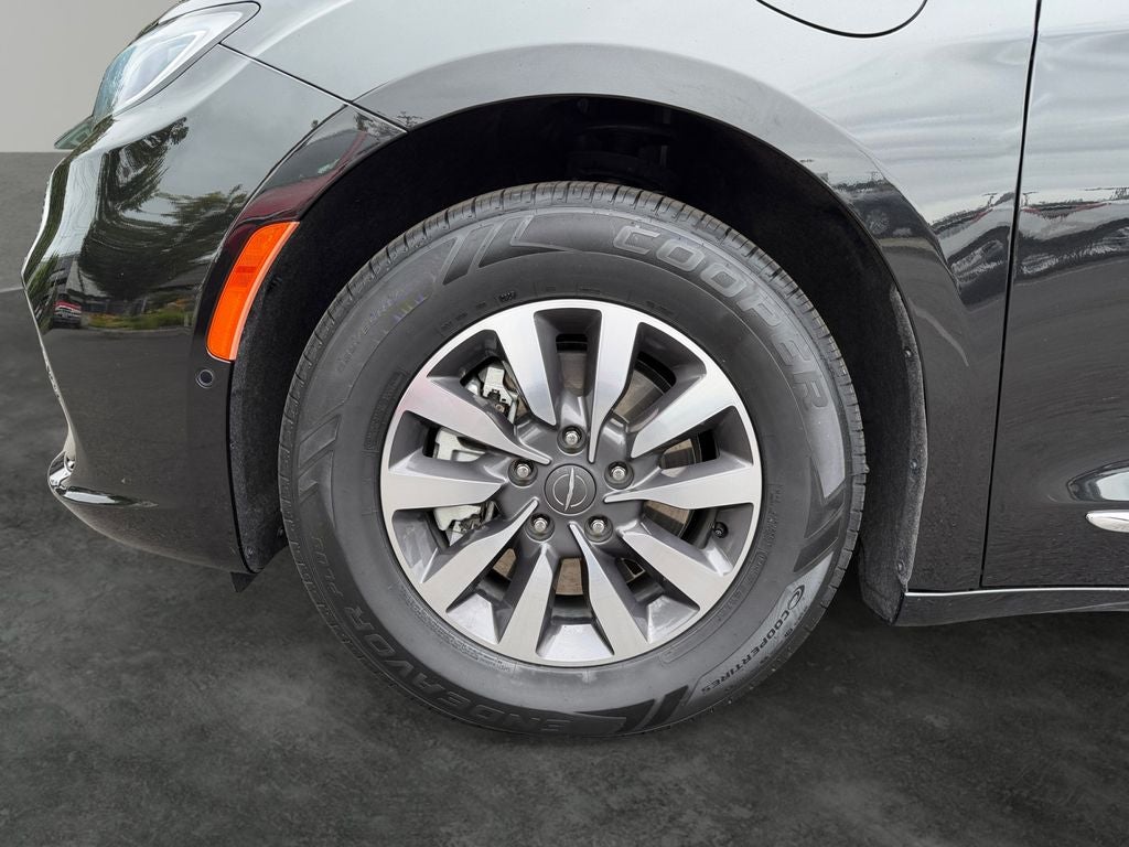2023 Chrysler Pacifica Hybrid Limited