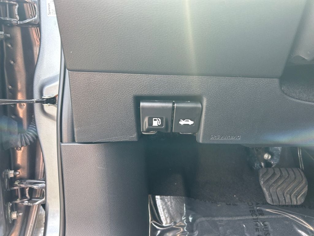 2023 Nissan Versa 1.6 SV