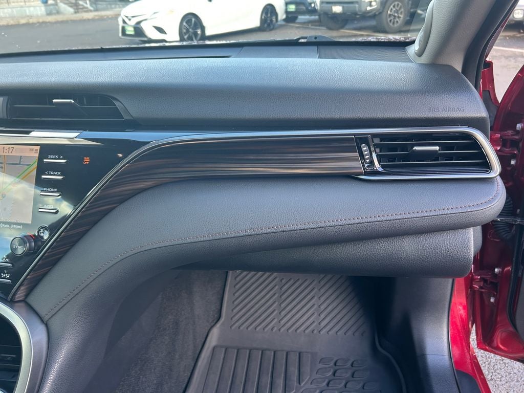 2020 Toyota Camry Hybrid XLE