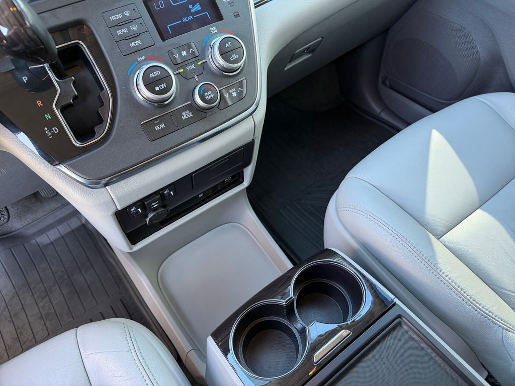 2018 Toyota Sienna XLE Premium 7 Passenger