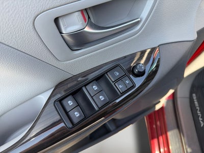 2018 Toyota Sienna XLE Premium 7 Passenger