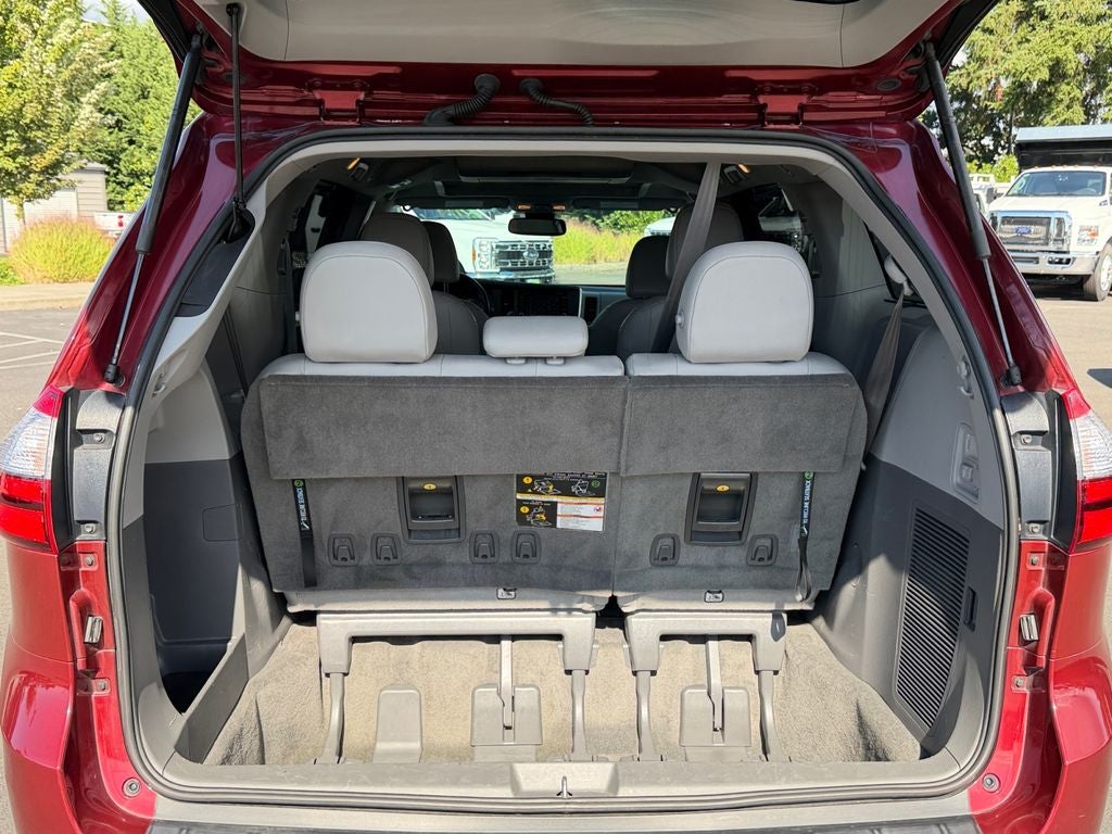2018 Toyota Sienna XLE Premium 7 Passenger