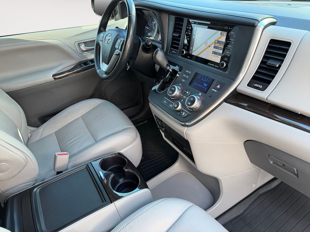 2018 Toyota Sienna XLE Premium 7 Passenger