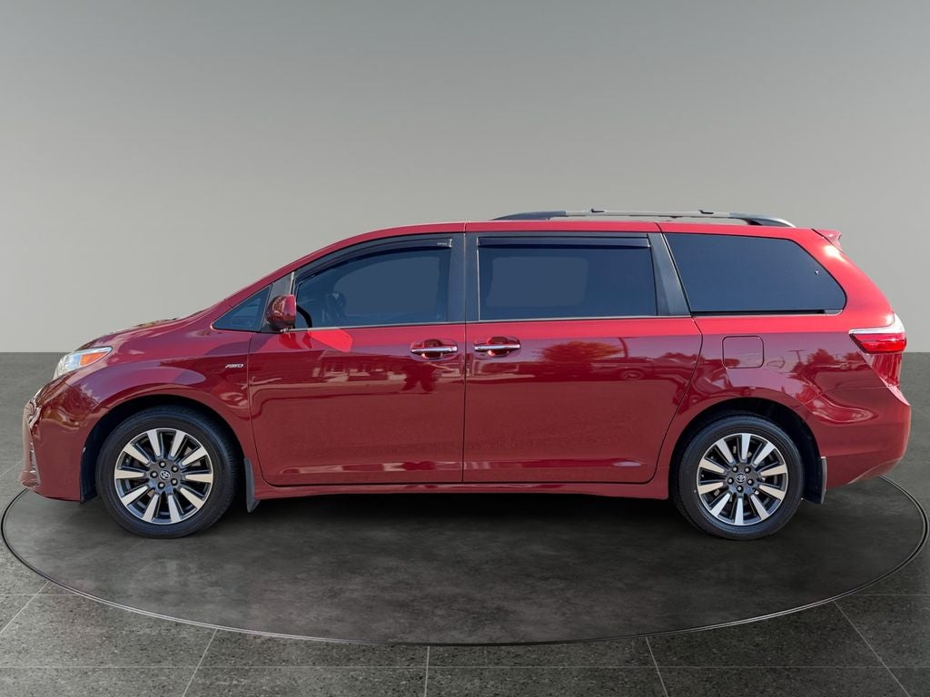 2018 Toyota Sienna XLE Premium 7 Passenger
