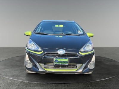2016 Toyota Prius c Persona Series