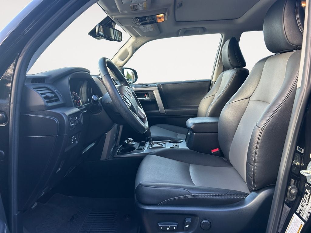 2022 Toyota 4Runner SR5 Premium W/ 3RD ROW