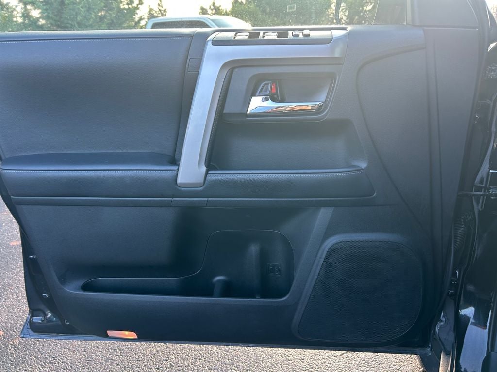 2022 Toyota 4Runner SR5 Premium W/ 3RD ROW