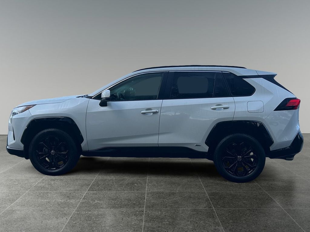 2022 Toyota RAV4 Hybrid SE