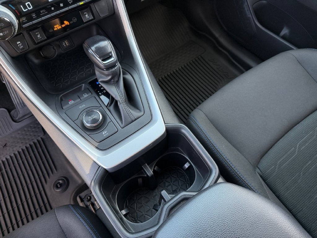 2023 Toyota RAV4 Hybrid SE