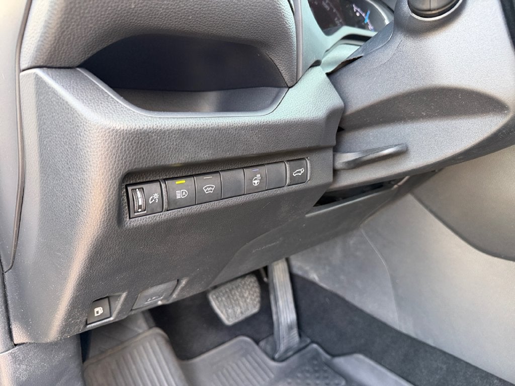 2023 Toyota RAV4 Hybrid SE