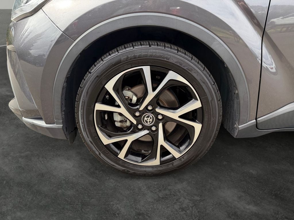 2021 Toyota C-HR XLE
