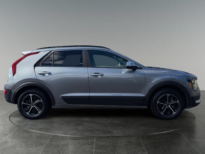 2025 Kia Niro LX