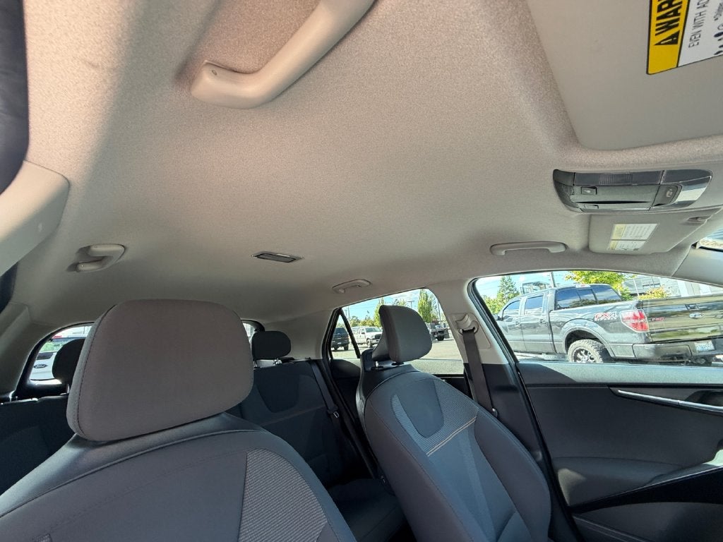 2025 Kia Niro LX