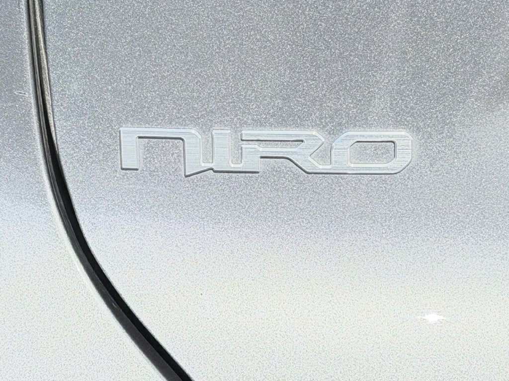 2025 Kia Niro LX