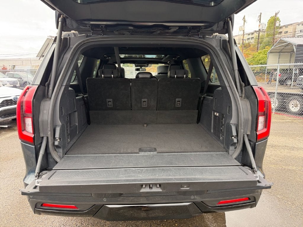 2025 Ford Expedition Max Platinum Stealth