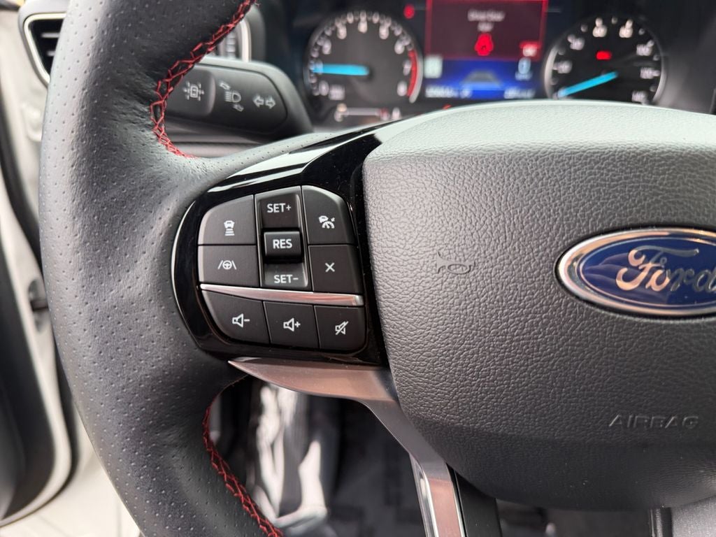 2024 Ford Explorer ST-Line