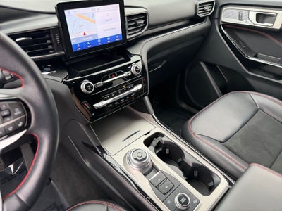 2024 Ford Explorer ST-Line