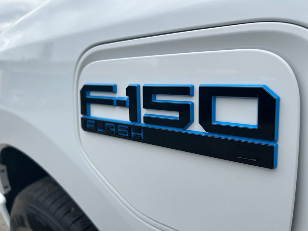 2024 Ford F-150 Lightning Flash