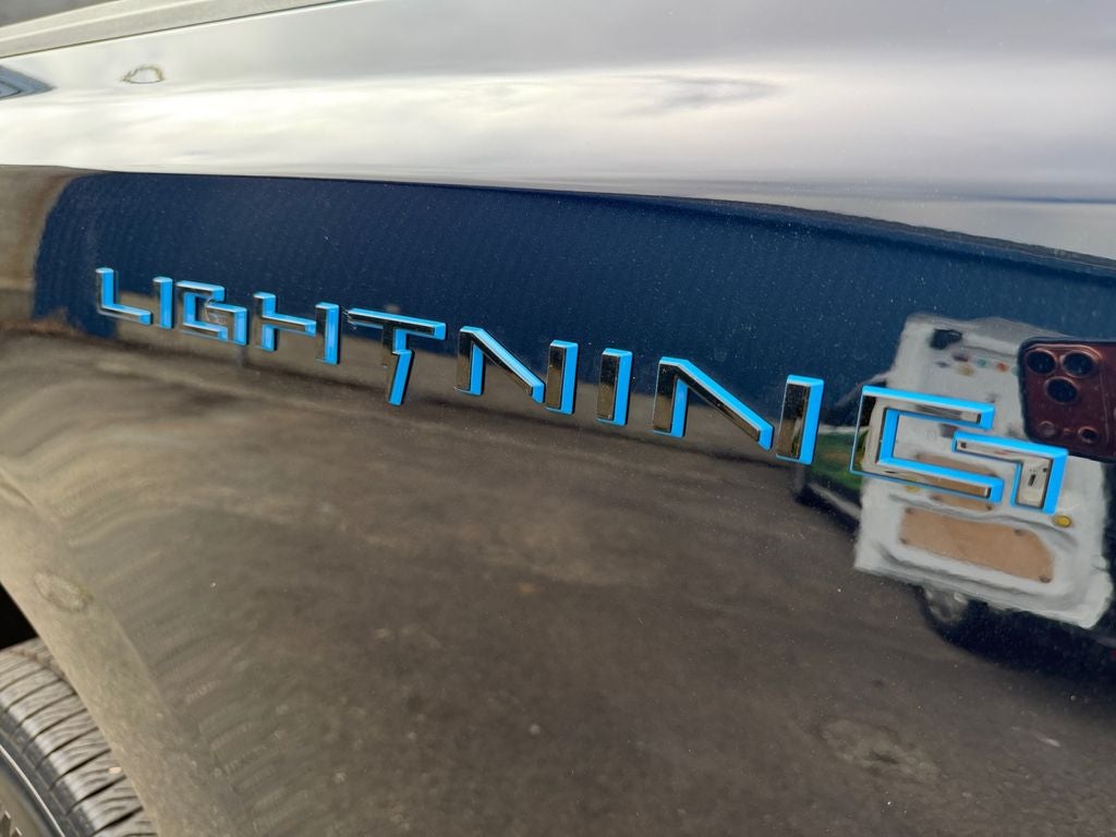 2025 Ford F-150 Lightning Flash
