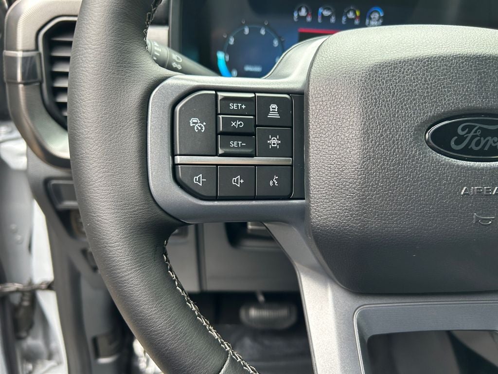 2025 Ford F-150 Lariat Hybrid