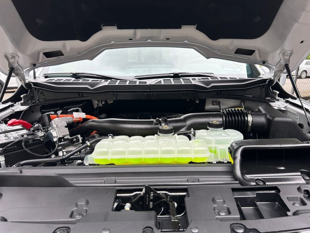 2025 Ford F-150 Lariat Hybrid