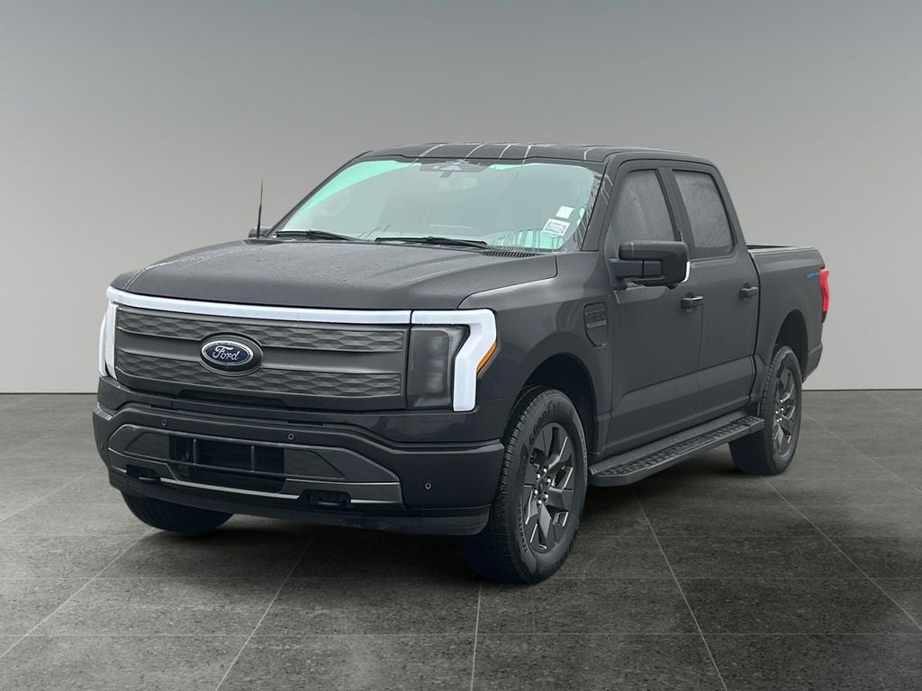 2023 Ford F-150 Lightning Lariat
