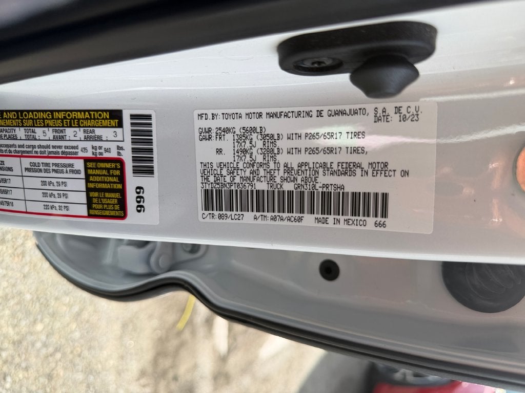 2023 Toyota Tacoma TRD Sport V6