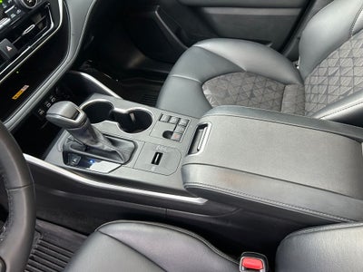 2024 Toyota Highlander Hybrid XLE