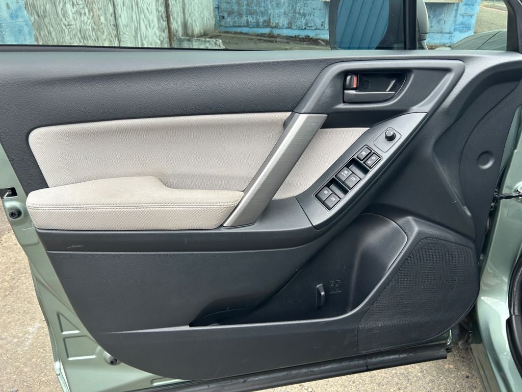 2015 Subaru Forester 2.5i